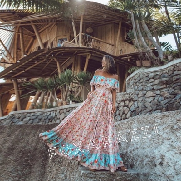 Lost in Paradise Hosanah Pocketed Maxi Dress Lotus - Picture 2 of 6